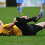 Come evitare gli infortuni tipici del calcetto