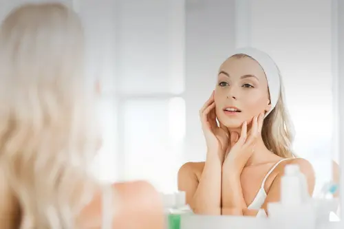 Contrastare l'avanzata delle rughe con rimedi naturali